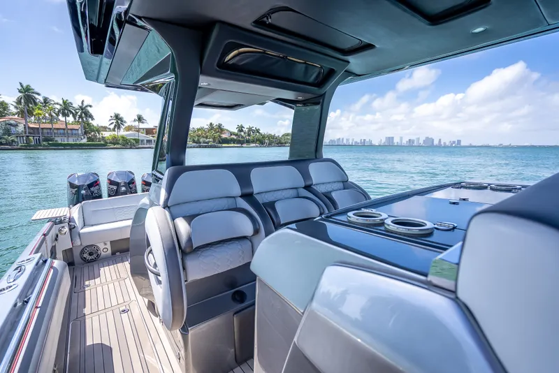Slide: The Image of Nortech 500 Sport Center Console 2022 - 51