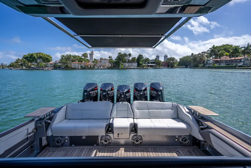 Slide: The Image of Nortech 500 Sport Center Console 2022 - 68