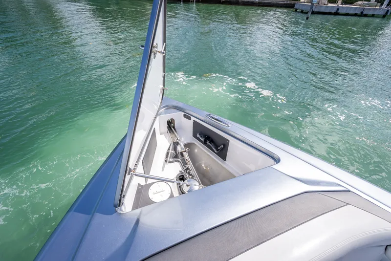 Slide: The Image of Nortech 500 Sport Center Console 2022 - 22