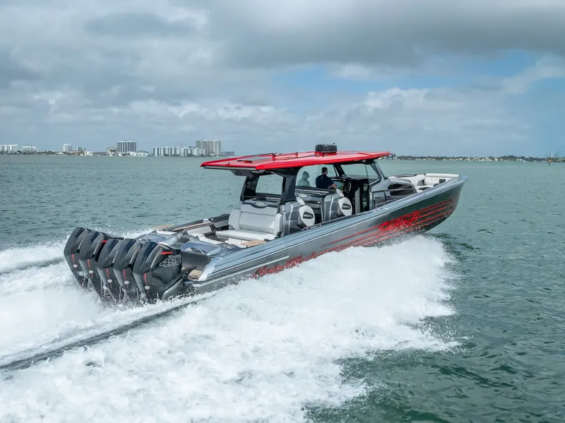 Slide: The Image of Nortech 500 Sport Center Console 2022 - 10