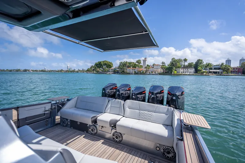Slide: The Image of Nortech 500 Sport Center Console 2022 - 69