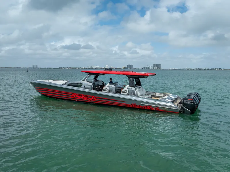 Slide: The Image of Nortech 500 Sport Center Console 2022 - 2
