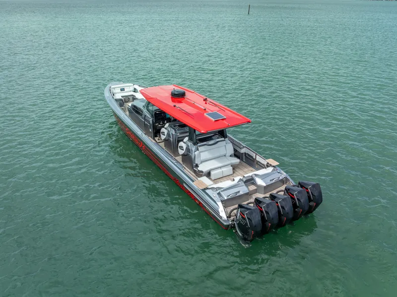 Slide: The Image of Nortech 500 Sport Center Console 2022 - 4