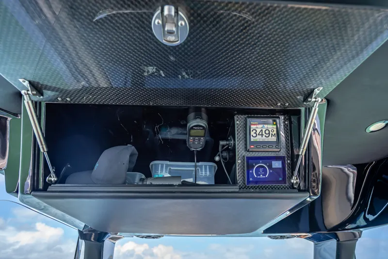 Slide: The Image of Nortech 500 Sport Center Console 2022 - 55