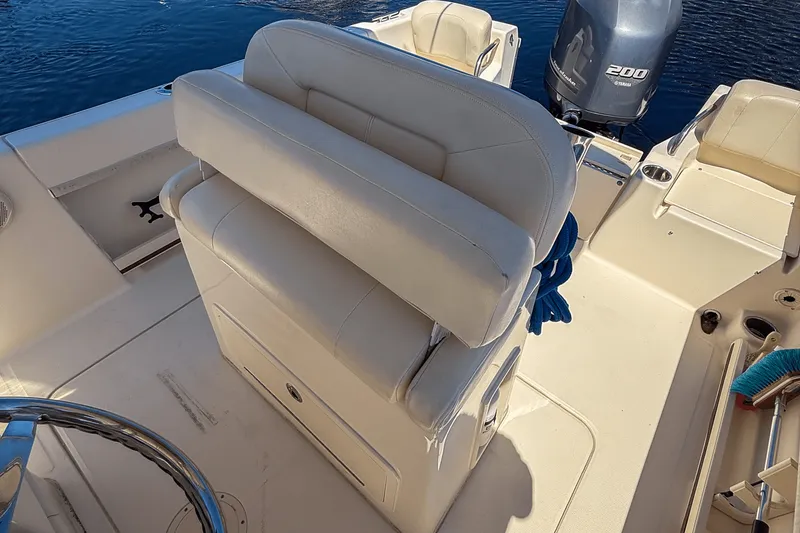 Slide: The Image of Grady-White 209 FISHERMAN 2016 - 10