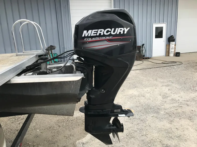 Slide: The Image of 2015 Palm Beach Ultra Sport 220 with Mercury FourStroke outboard motor. - 5