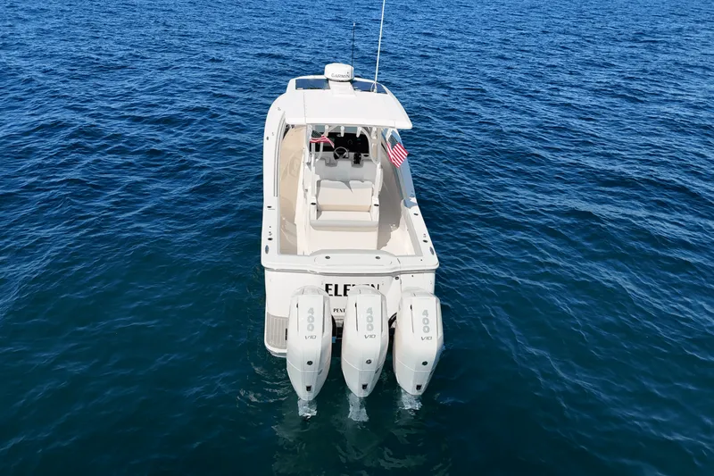 Slide: The Image of Scout 355 LXF 2024 - 14