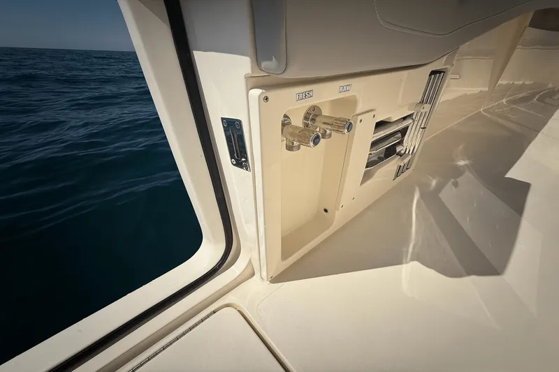 Slide: The Image of Scout 355 LXF 2024 - 36