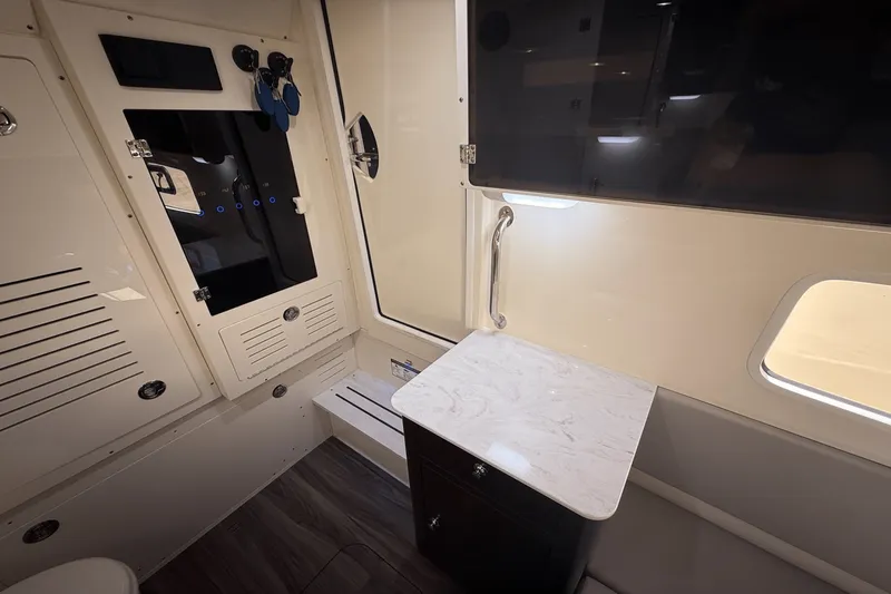 Slide: The Image of Scout 355 LXF 2024 - 56