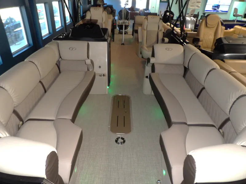 Slide: The Image of Veranda VR265RCP 2026 - 5