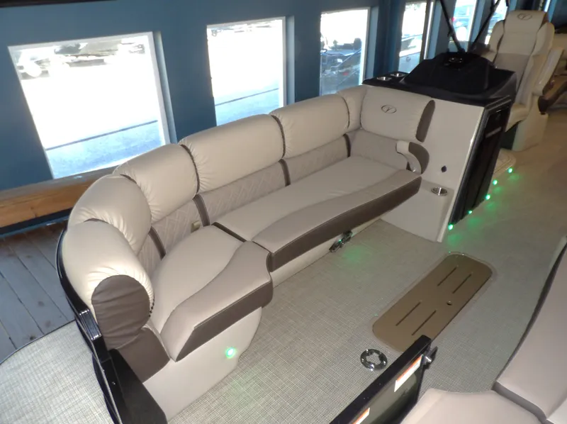 Slide: The Image of Veranda VR265RCP 2026 - 6