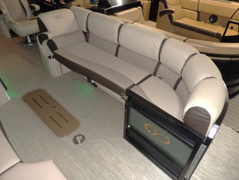 Slide: The Image of Veranda VR265RCP 2026 - 7