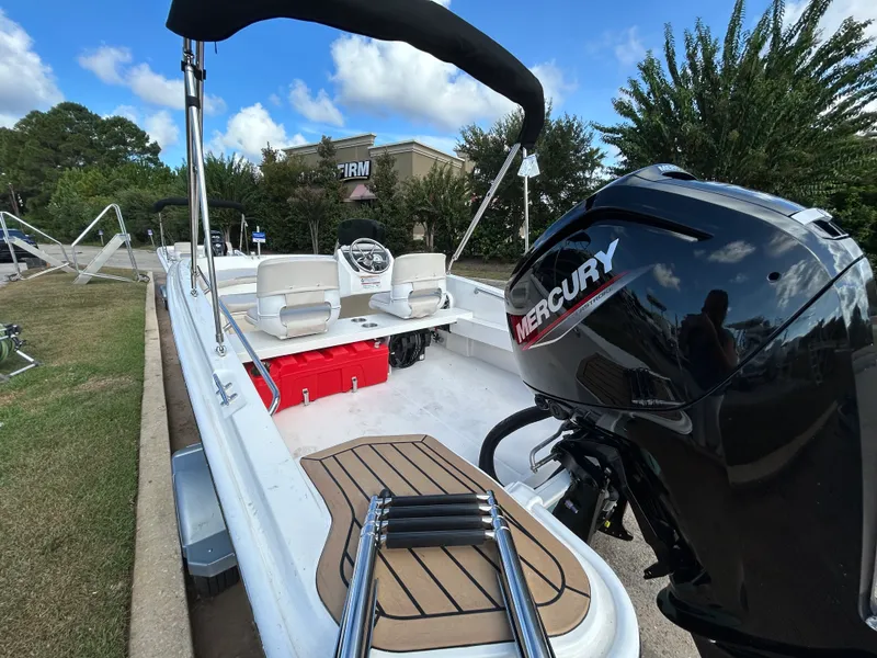 Slide: The Image of Boston Whaler 160 Super Sport 2026 - 5
