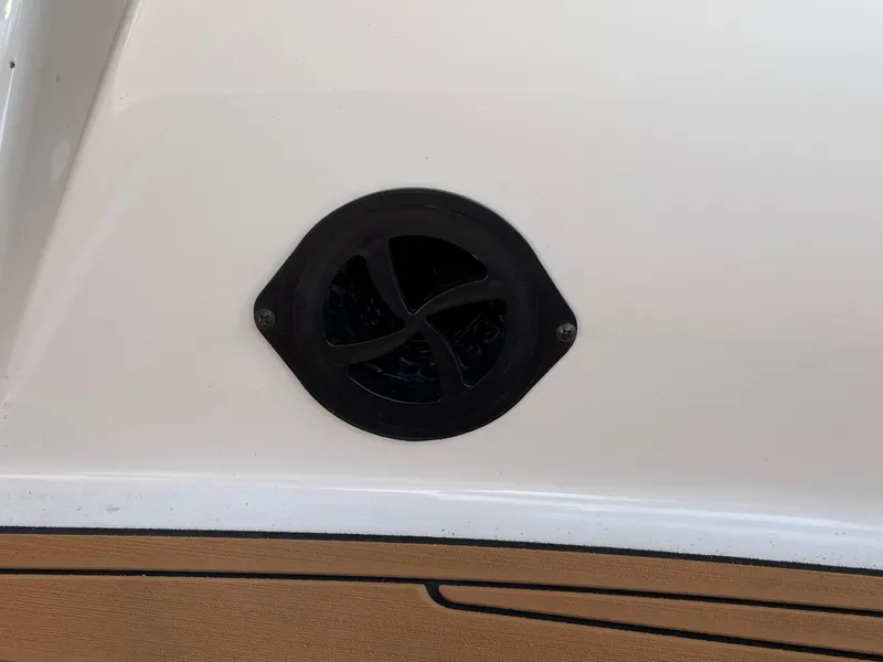 Slide: The Image of Vent on Nautique Super Air Nautique GS24, 2021 model. - 20