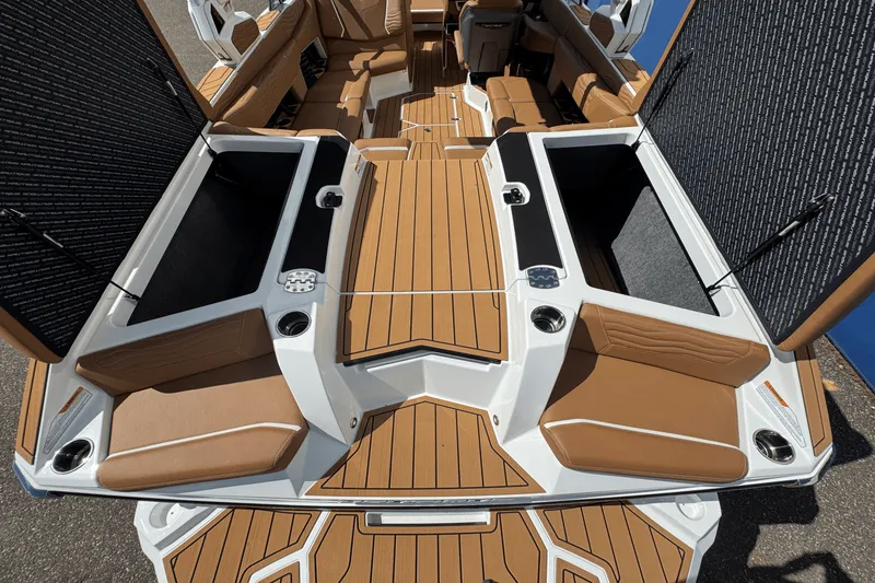 Slide: The Image of Nautique G23SUPER AIR 2026 - 12