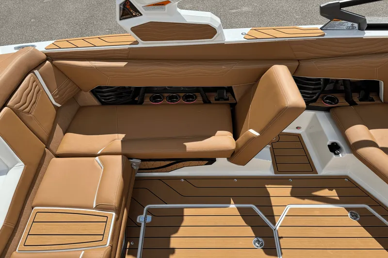 Slide: The Image of Nautique G23SUPER AIR 2026 - 34