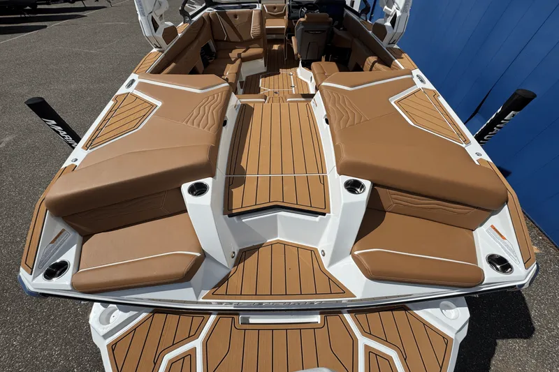 Slide: The Image of Nautique G23SUPER AIR 2026 - 9