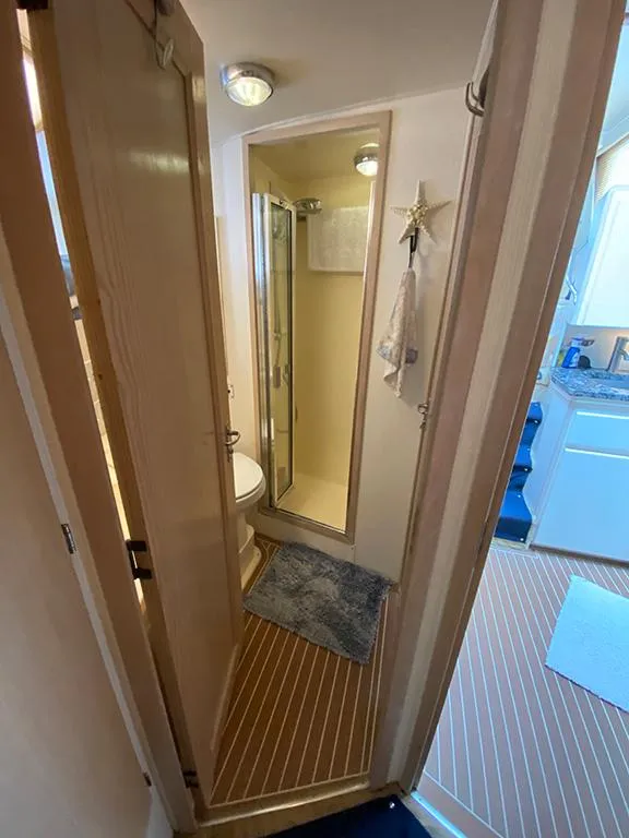 Slide: The Image of Hatteras 40 Motor Yacht 1991 - 106