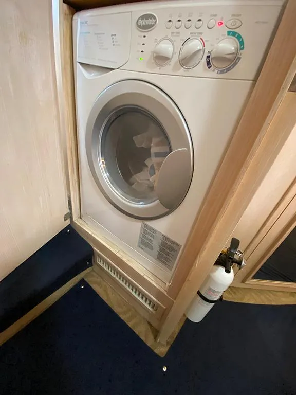 Slide: The Image of Hatteras 40 Motor Yacht 1991 - 116