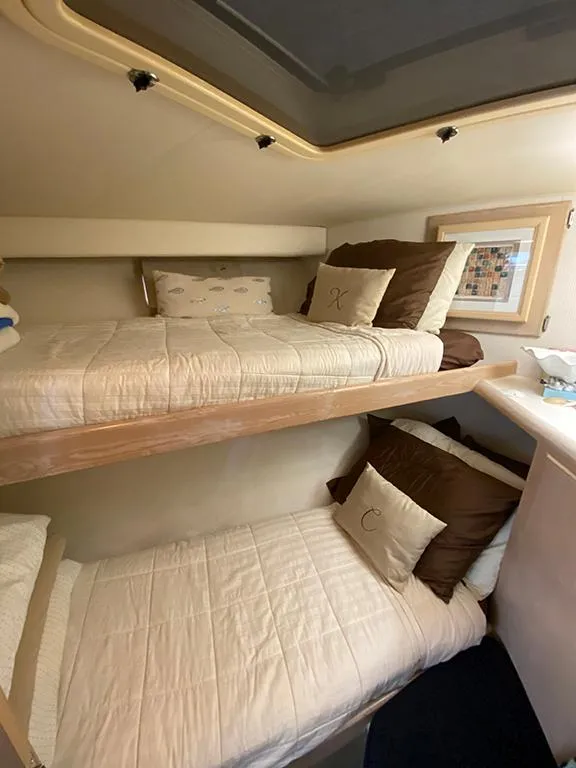 Slide: The Image of Hatteras 40 Motor Yacht 1991 - 118