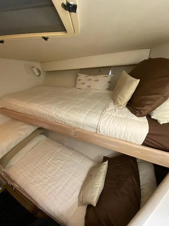 Slide: The Image of Hatteras 40 Motor Yacht 1991 - 119