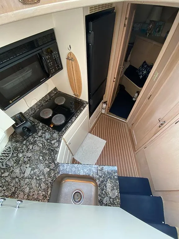 Slide: The Image of Hatteras 40 Motor Yacht 1991 - 122