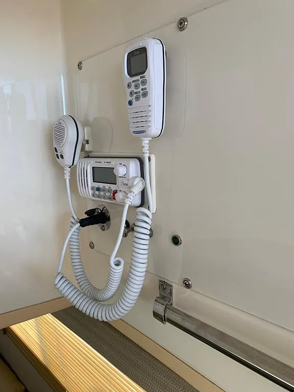 Slide: The Image of VHF radio and intercom system on 1991 Hatteras 40 Motor Yacht. - 18