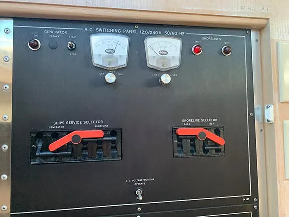 Slide: The Image of Hatteras 40 Motor Yacht 1991 - 52