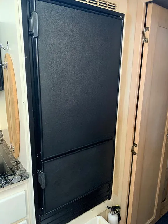 Slide: The Image of Hatteras 40 Motor Yacht 1991 - 55