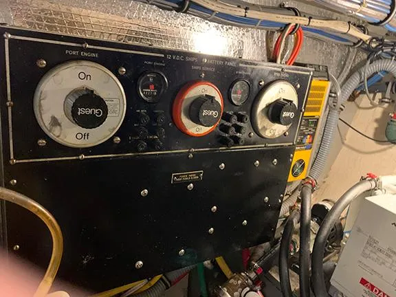 Slide: The Image of Hatteras 40 Motor Yacht 1991 - 67