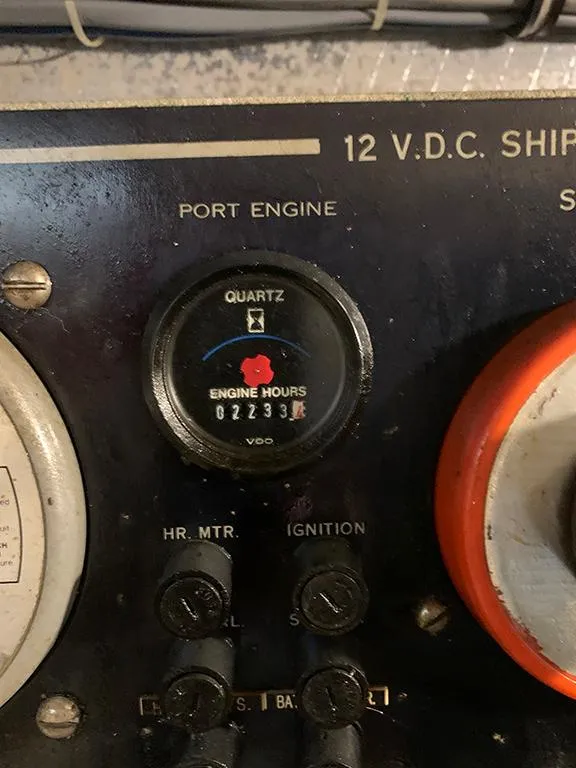 Slide: The Image of Hatteras 40 Motor Yacht 1991 - 68