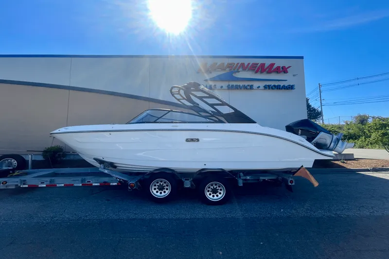The Image of Sea Ray SDX 250 Outboard 2026 - 0