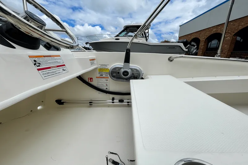 Slide: The Image of Boston Whaler 160 Super Sport 2026 - 8