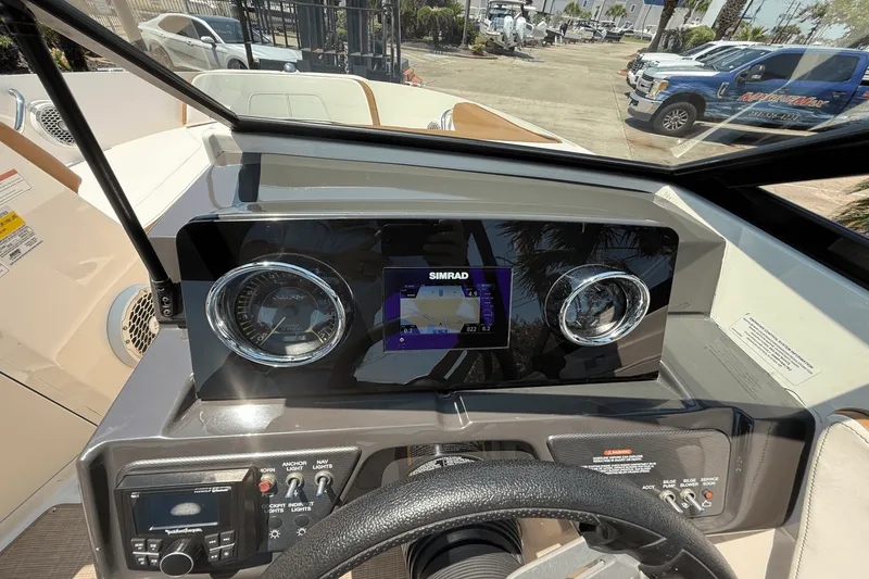 Slide: The Image of Sea Ray SPX 190 2018 - 14