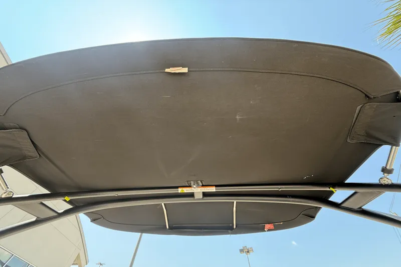 Slide: The Image of Sea Ray SPX 190 2018 - 17