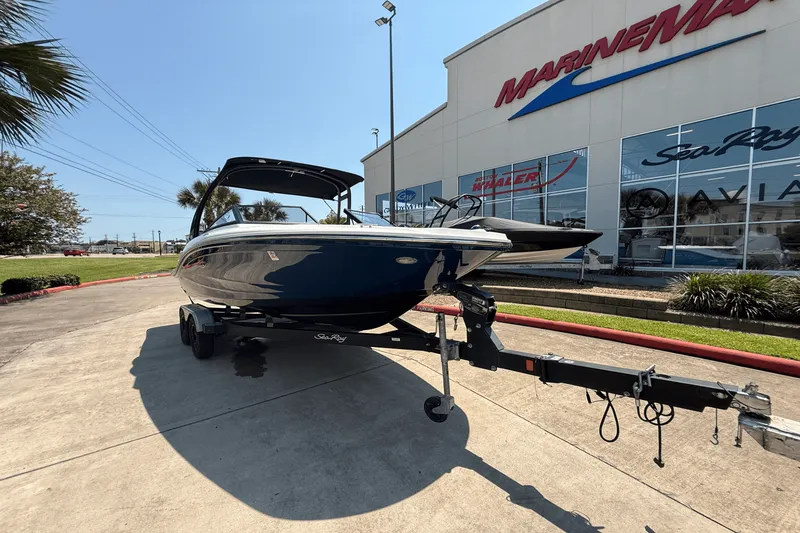 Slide: The Image of Sea Ray SPX 190 2018 - 24