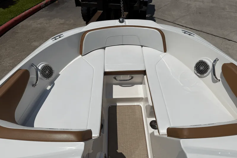 Slide: The Image of Sea Ray SPX 190 2018 - 6