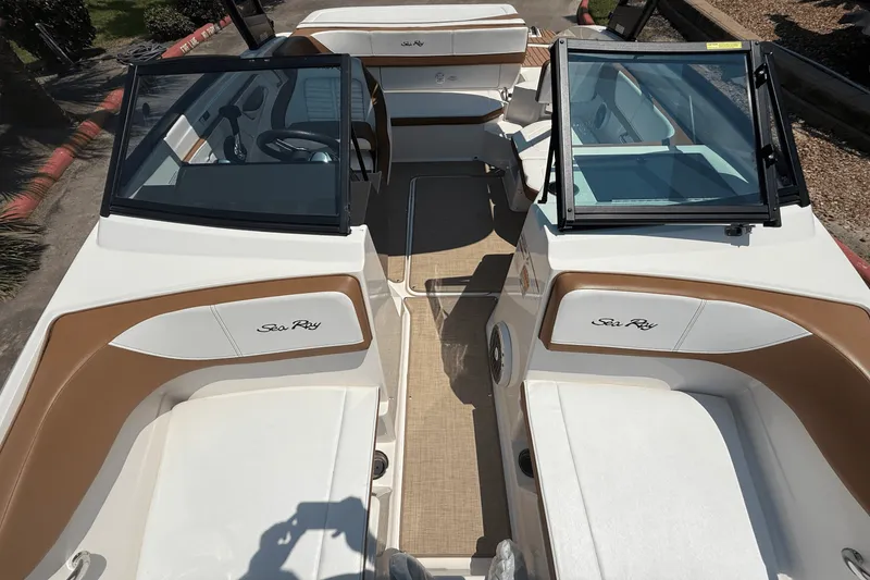 Slide: The Image of Sea Ray SPX 190 2018 - 7