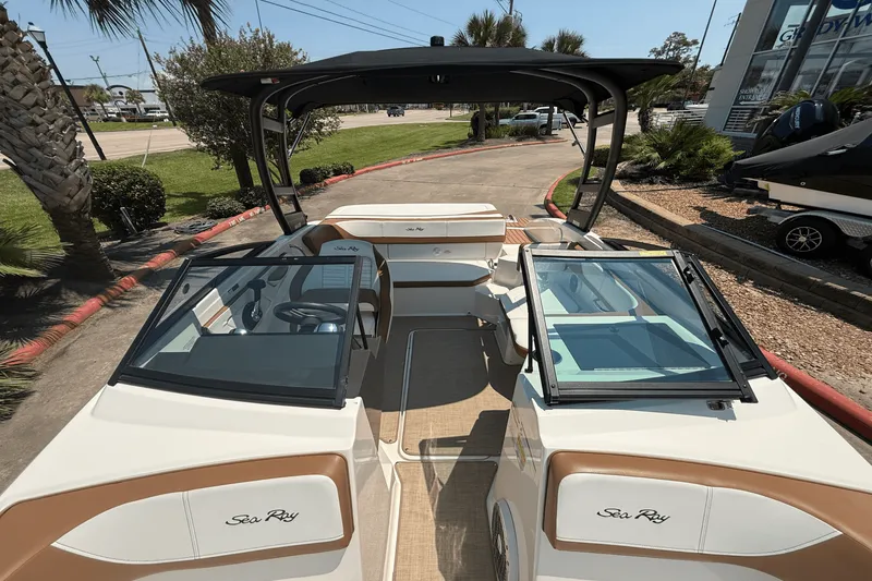 Slide: The Image of Sea Ray SPX 190 2018 - 8