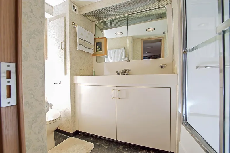 Slide: The Image of Hatteras Cockpit Motor Yacht 1993 - 26