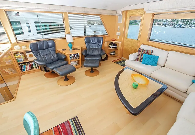 Slide: The Image of Hatteras Cockpit Motor Yacht 1993 - 60