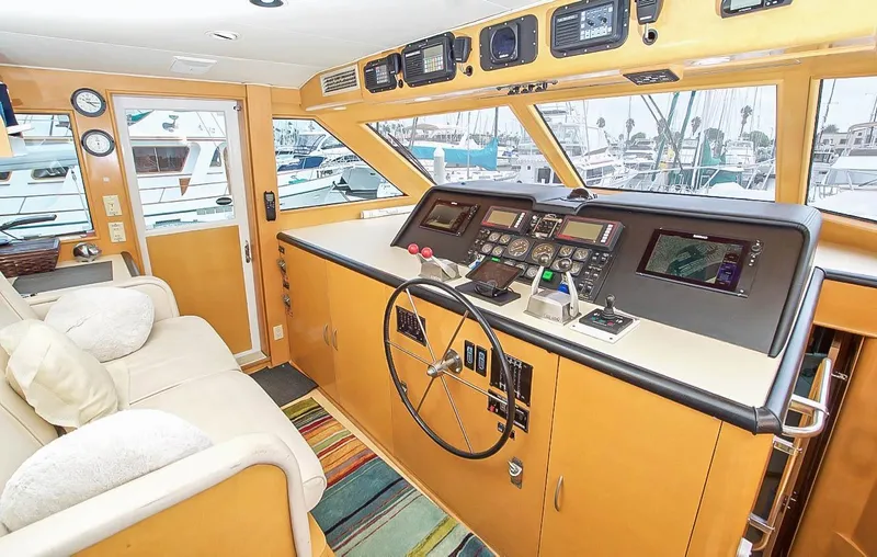 Slide: The Image of Hatteras Cockpit Motor Yacht 1993 - 50