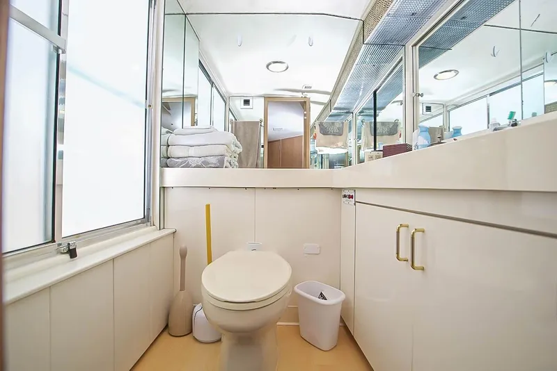Slide: The Image of Hatteras Cockpit Motor Yacht 1993 - 82