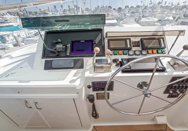 Slide: The Image of Hatteras Cockpit Motor Yacht 1993 - 90