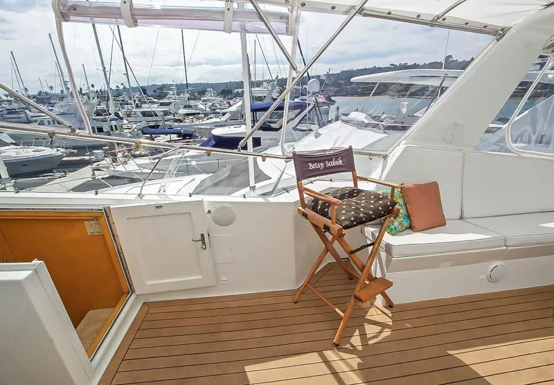 Slide: The Image of Hatteras Cockpit Motor Yacht 1993 - 54