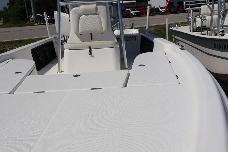 Slide: The Image of Blue Wave 2300 Pure Bay 2019 - 11