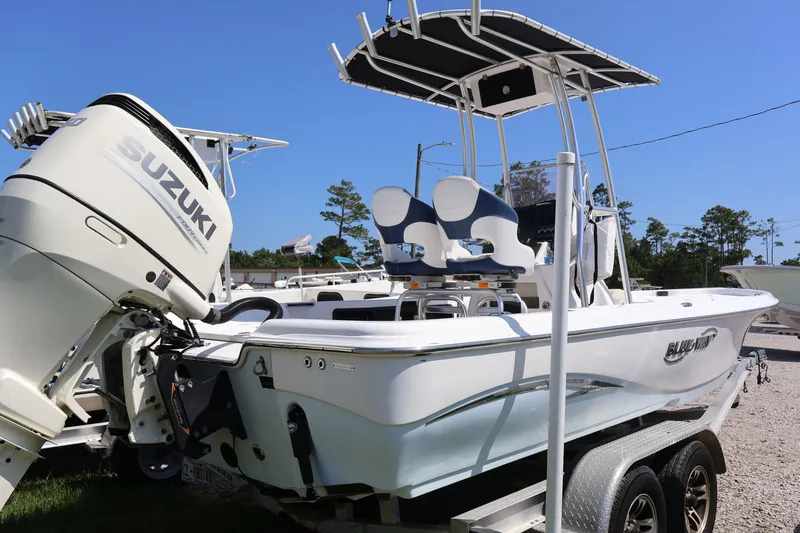 Slide: The Image of Blue Wave 2300 Pure Bay 2019 - 12