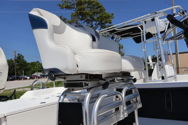 Slide: The Image of Blue Wave 2300 Pure Bay 2019 - 13