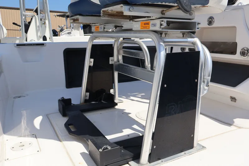 Slide: The Image of Blue Wave 2300 Pure Bay 2019 - 15