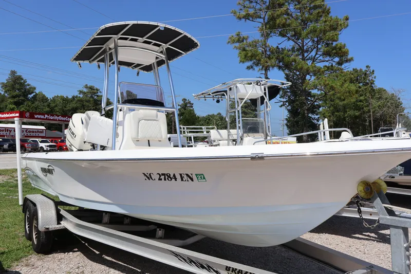 Slide: The Image of Blue Wave 2300 Pure Bay 2019 - 4